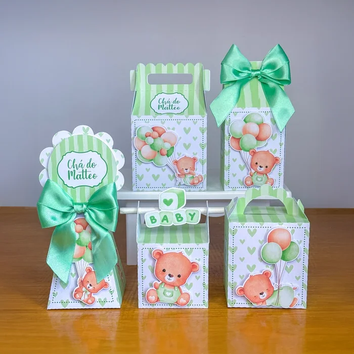 Kit de chá de bebê com ursinhos e laços verdes